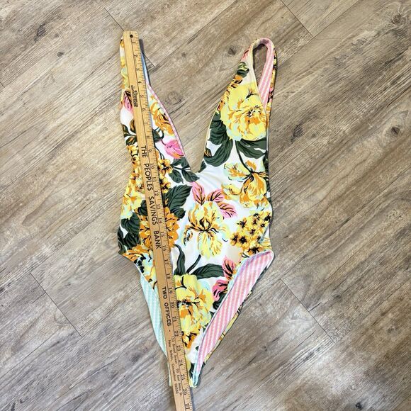 Maaji M STRIPES Floral Kristin Reversible Swimsuit * FLAWED* Seam Repair 1/4 In - Picture 13 of 14
